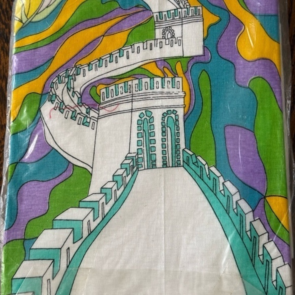 Colorful Great Wall Tee. Size XL